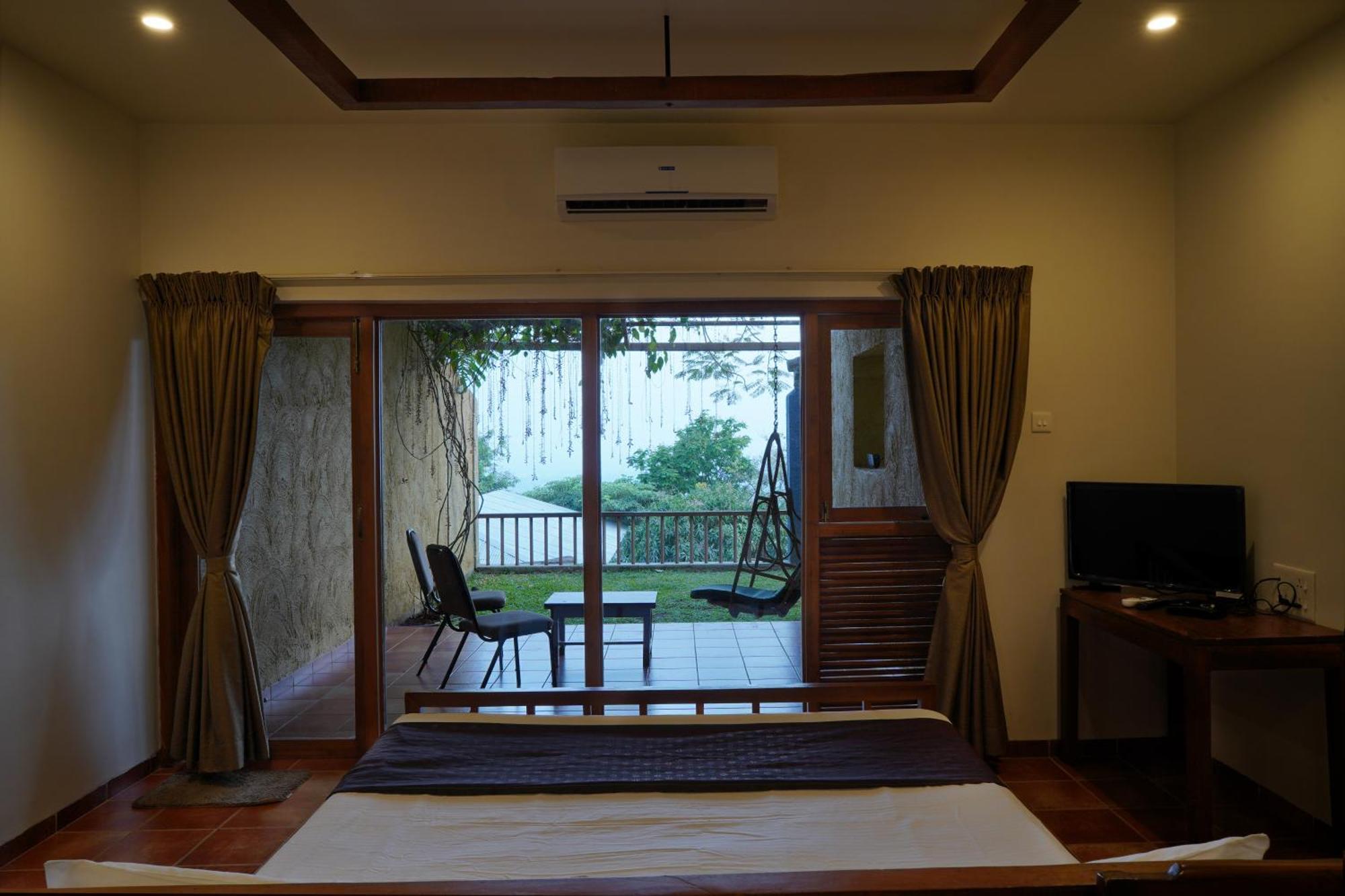 Nisarg Resort Kolhapur Exterior photo